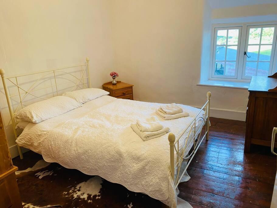 Farmhouse Cottage Set In Beautiful Countryside Oswestry Zewnętrze zdjęcie